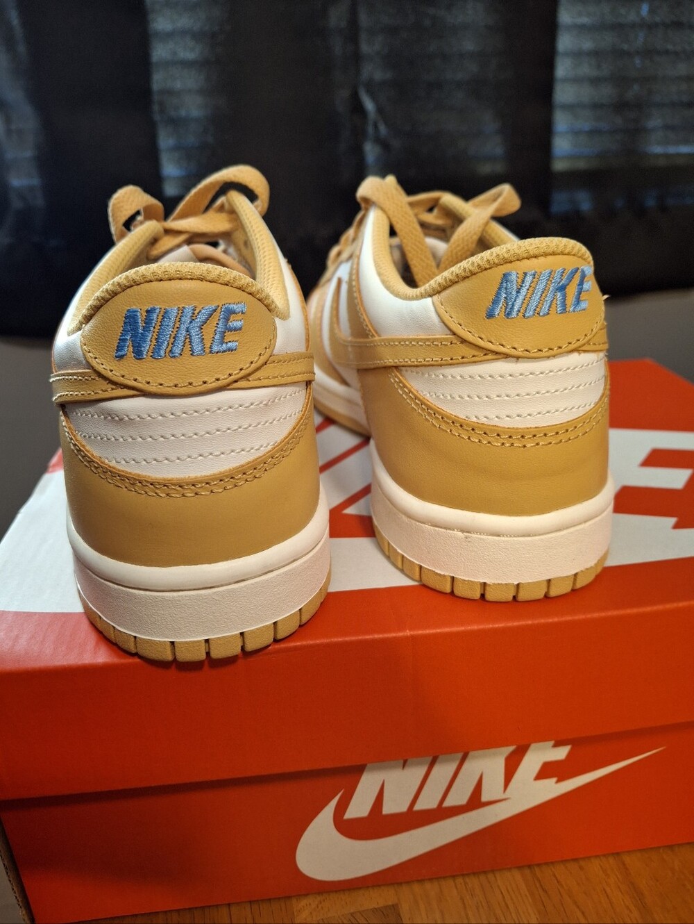 Nike Dunk Low ( GS) - Picture 4 of 16